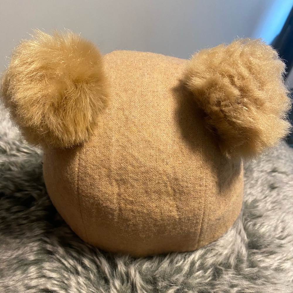 Forever 21 Pom Pom Beanie Hat